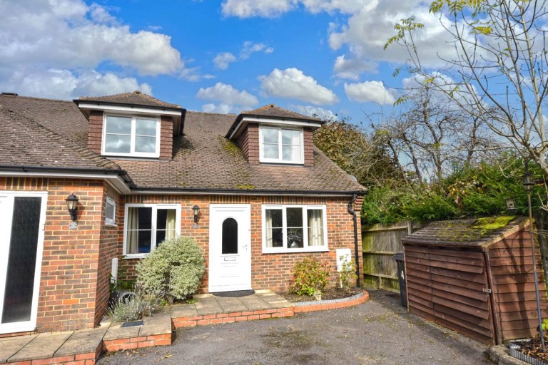 Runfold St George, Farnham, Surrey