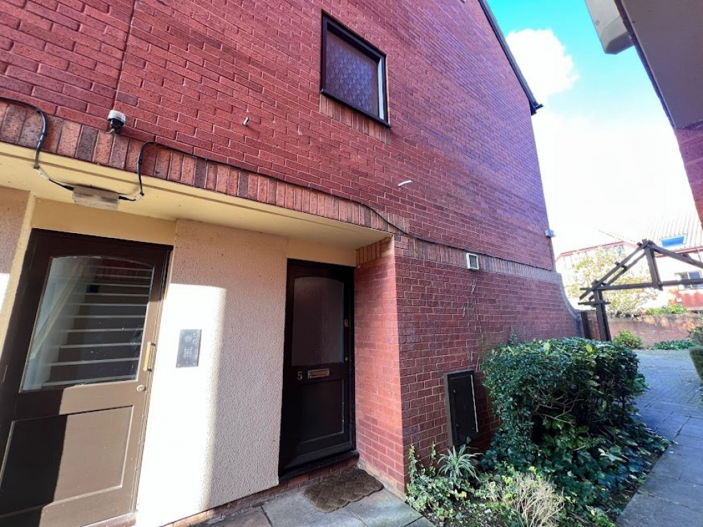 Cumberland Close, Bristol, Somerset