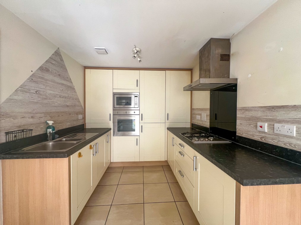 Cheswick Village, Bristol