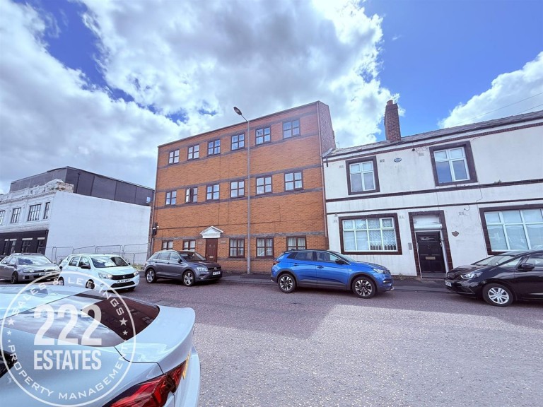 Earles Court, Earle Street, Earlestown
