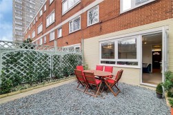Surrey Lane, Battersea Square