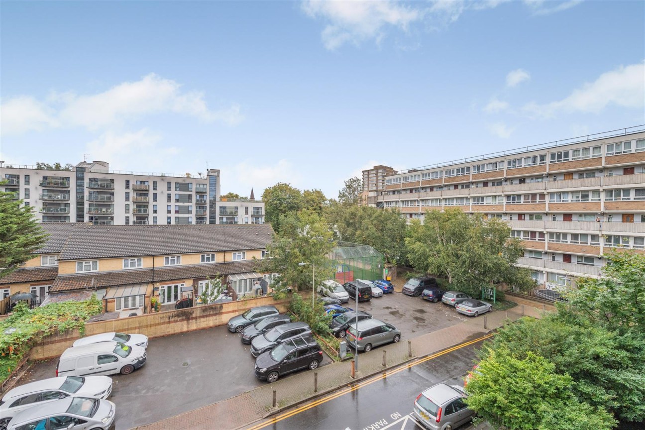 Yelverton Road, London