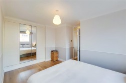 Surrey Lane, Battersea Square