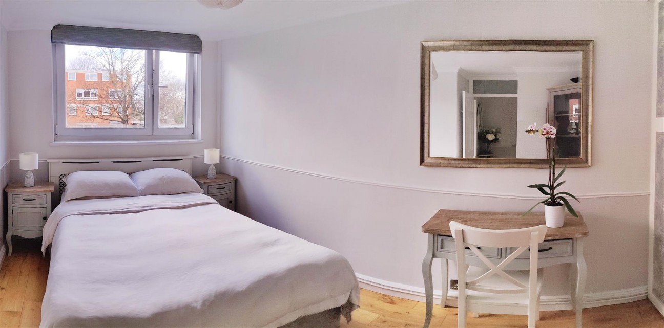 Parkham Street, Battersea Square