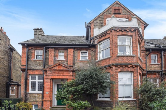 Kirkstall Road, London