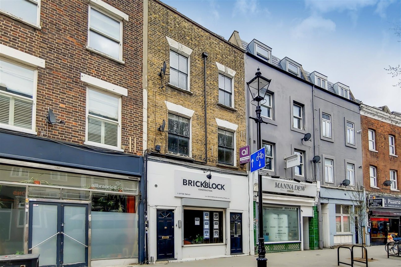Battersea High Street, Battersea
