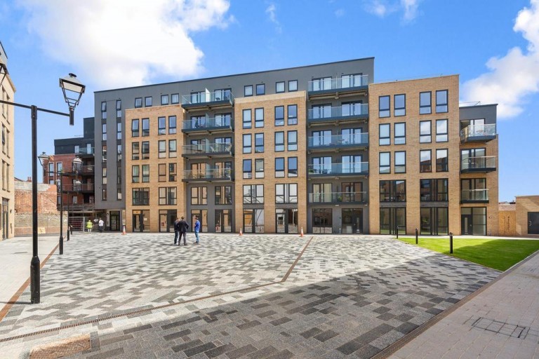 1 Carmen Beckford Street