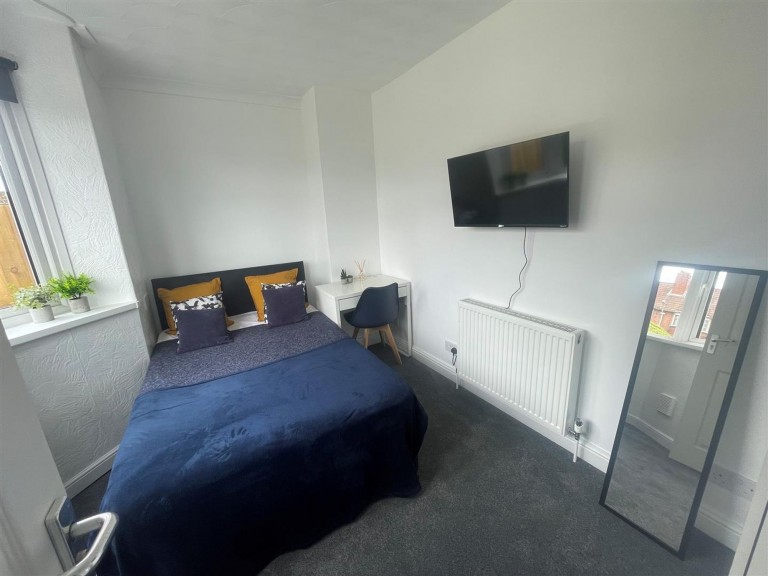 Lockleaze Road, Bristol, BS7