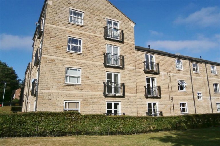 11 Broom Mills Road, Leeds