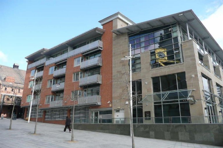 Portland Gate, LS1