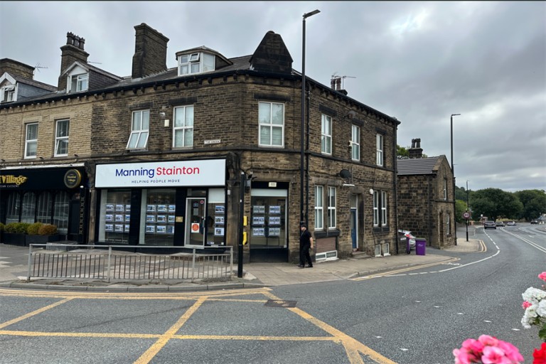 Leeds Road And 2 The Green, LS20