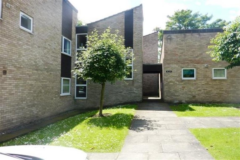 20 Weetwood House Court, Leeds