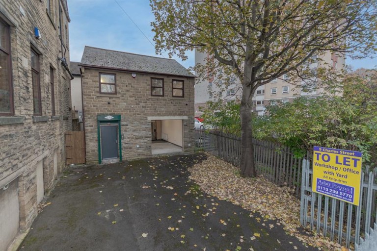 9 Charles Street, Farsley, Leeds, LS28 5JW