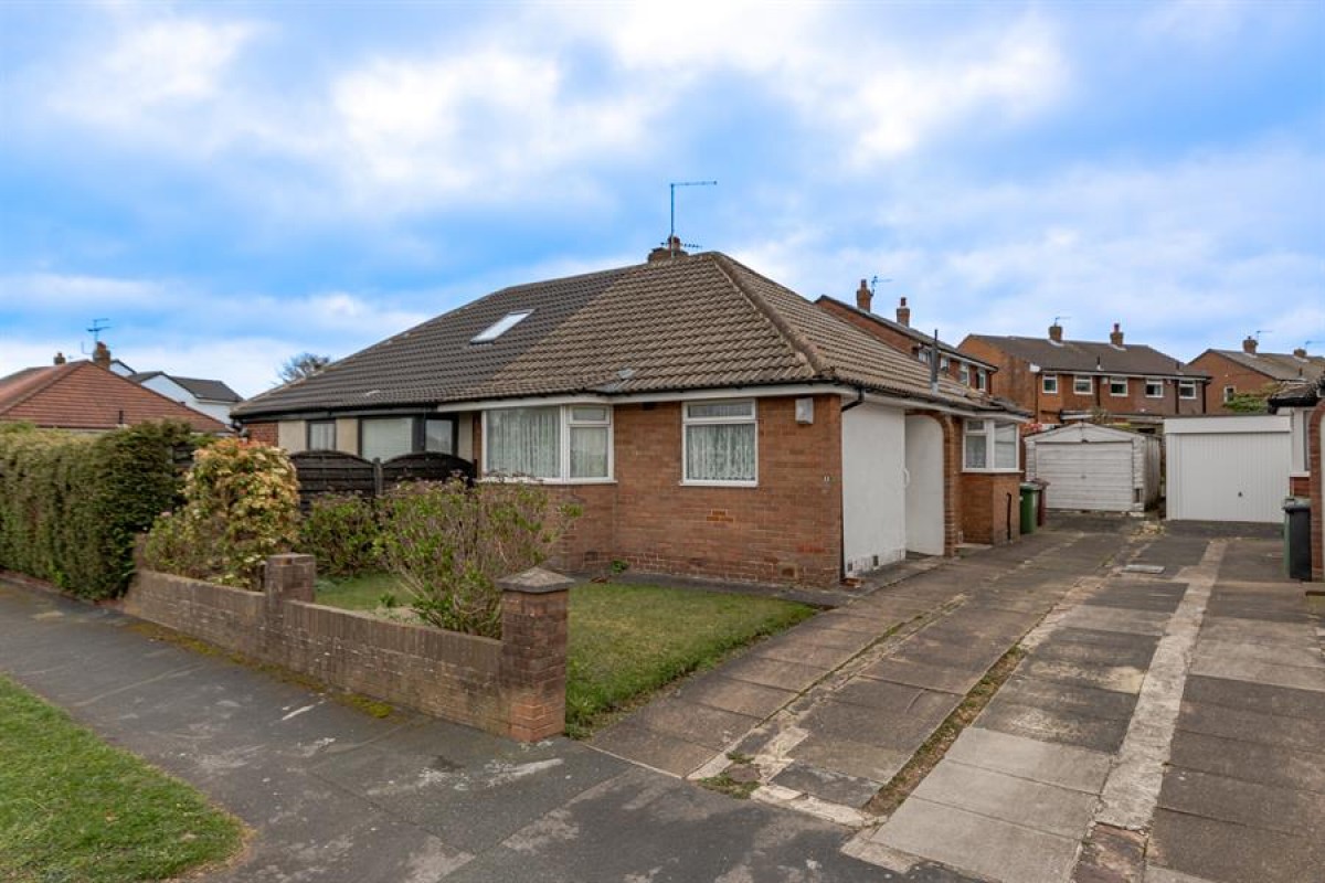 Grove Farm Crescent, Cookrige