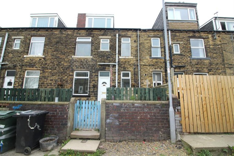 10 Barmby Street, Wyke