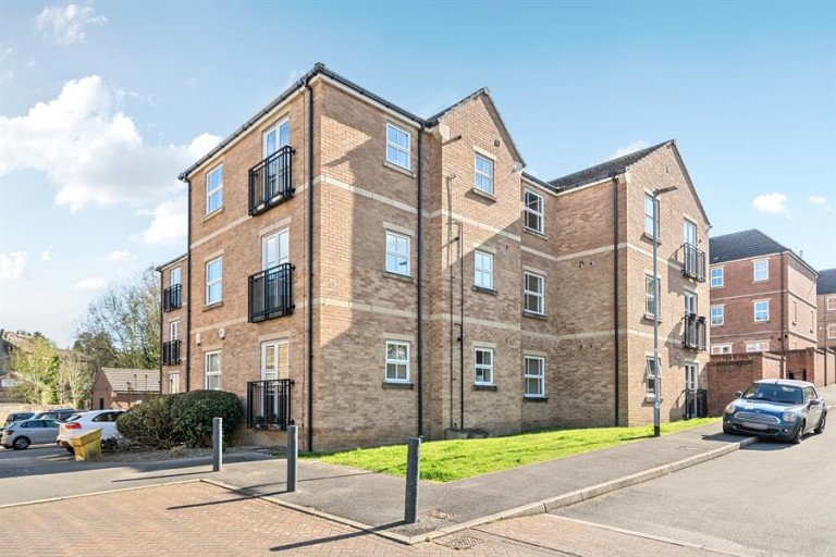 Broom Mills Road, Farsley