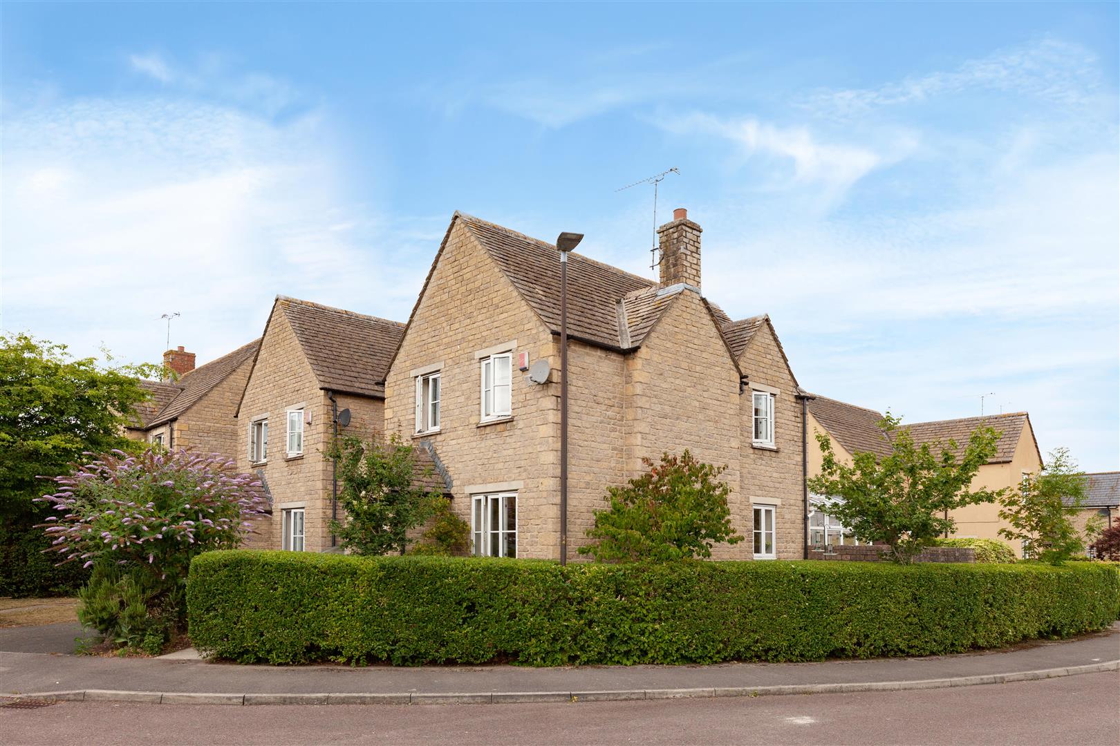 Millennium Way | Cirencester GL7