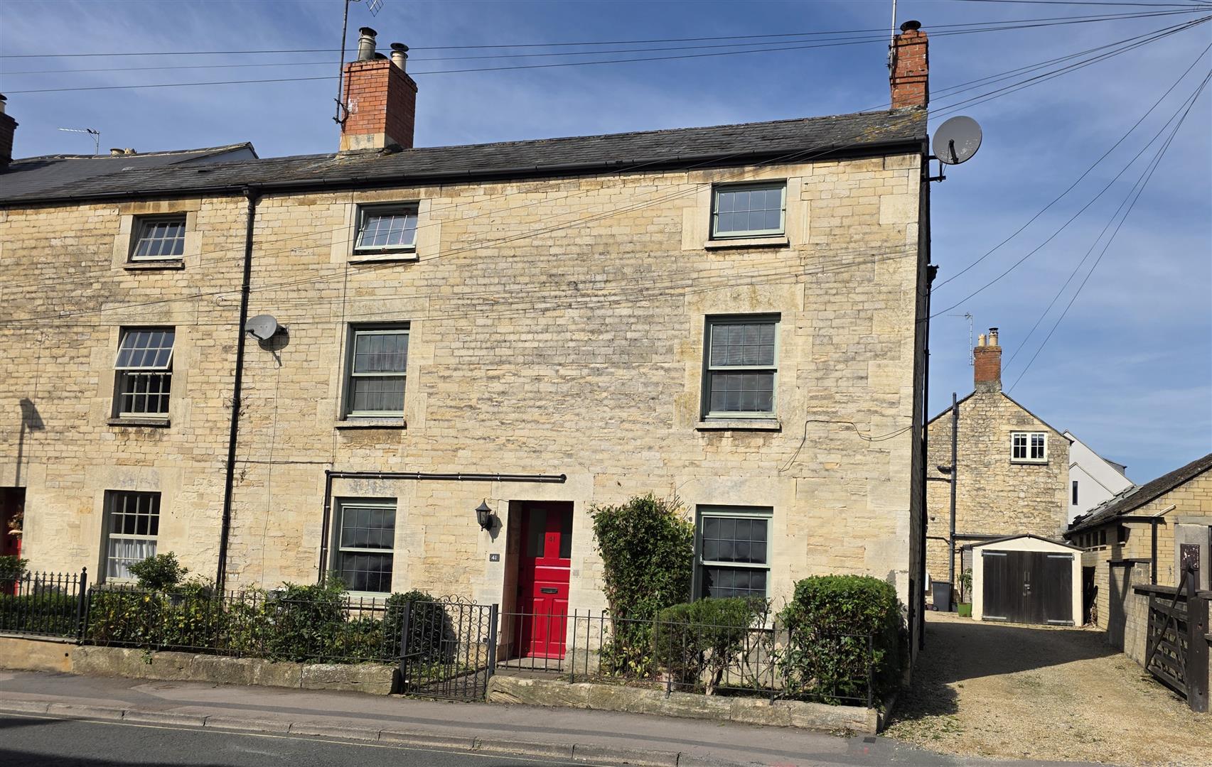 Lewis Lane | Cirencester GL7