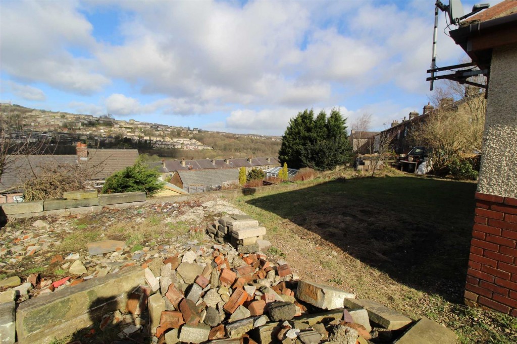 Image for Bungalow, Church Avenue Linthwaite, Huddersfield