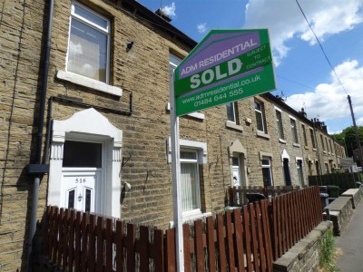 View full details for Manchester Road, Linthwaite, Huddersfield