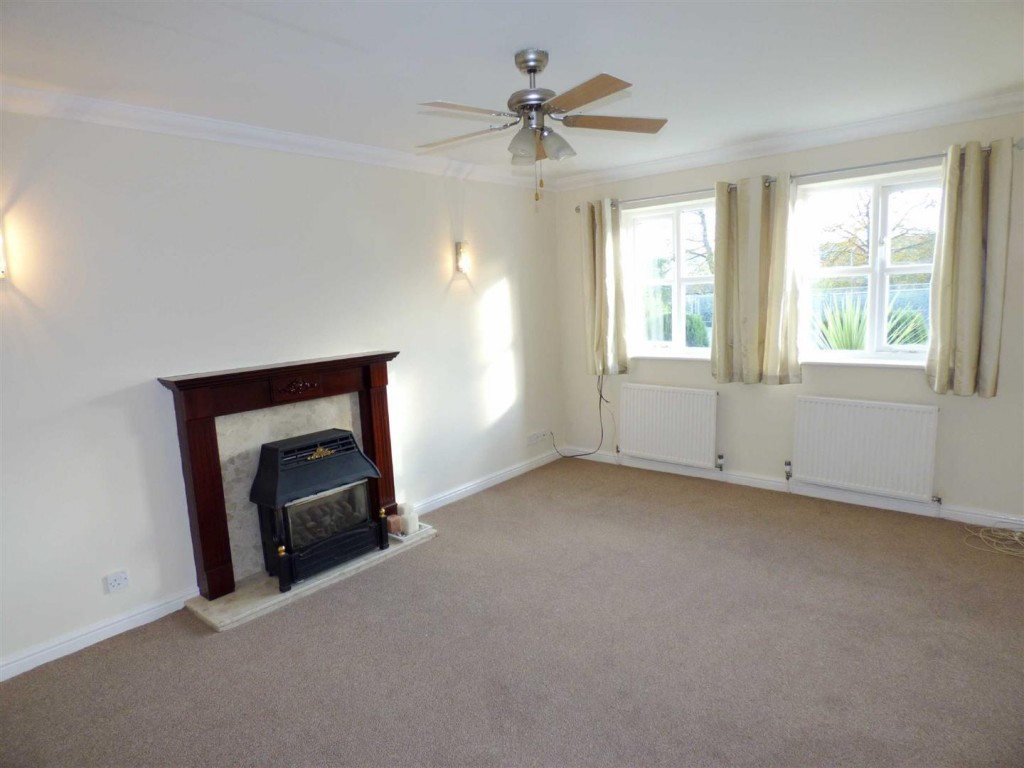 Image for St Thomas Gardens, Bradley, Huddersfield