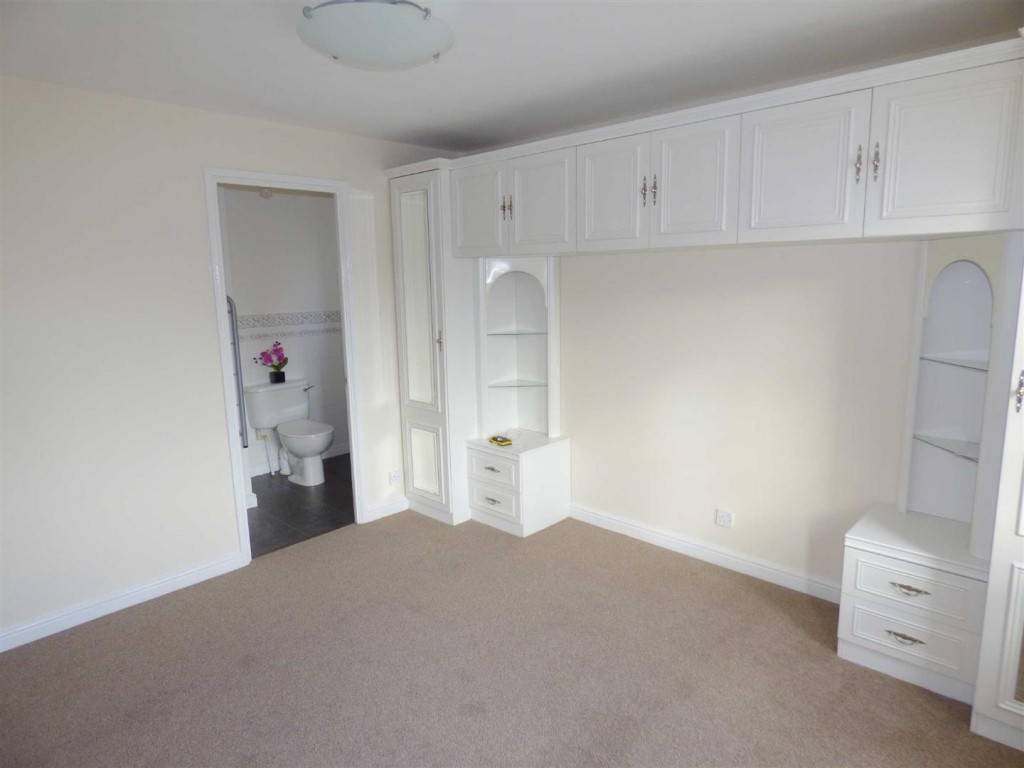 Image for St Thomas Gardens, Bradley, Huddersfield