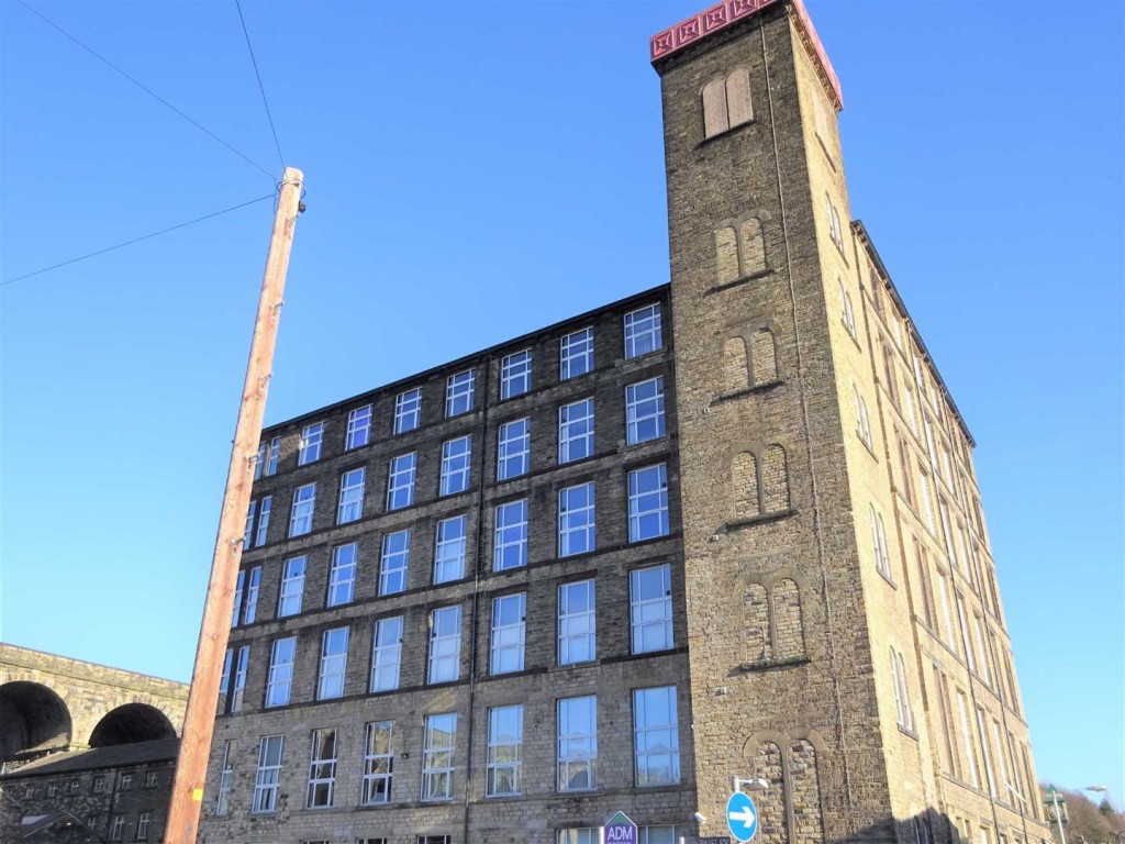 Image for Saville Court, Milnsbridge, Huddersfield