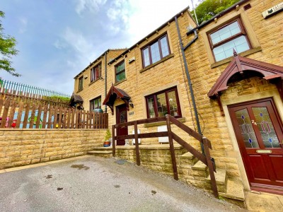 View full details for Grove Nook, Longwood, Huddersfield