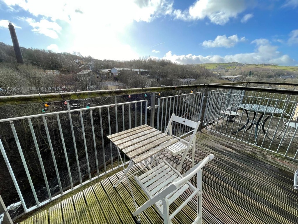 Image for Low Westwood Lane, Linthwaite, Huddersfield