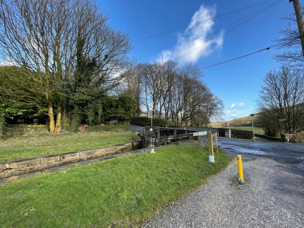 Image for Low Westwood Lane, Linthwaite, Huddersfield