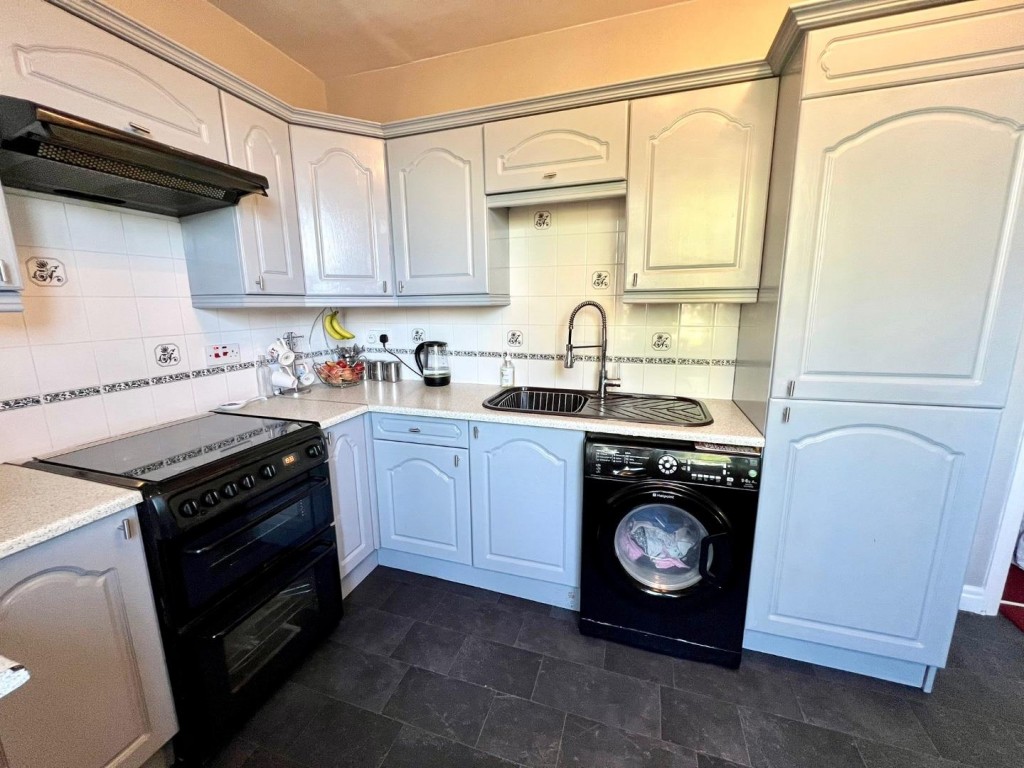 Image for Dalmeny Avenue, Huddersfield