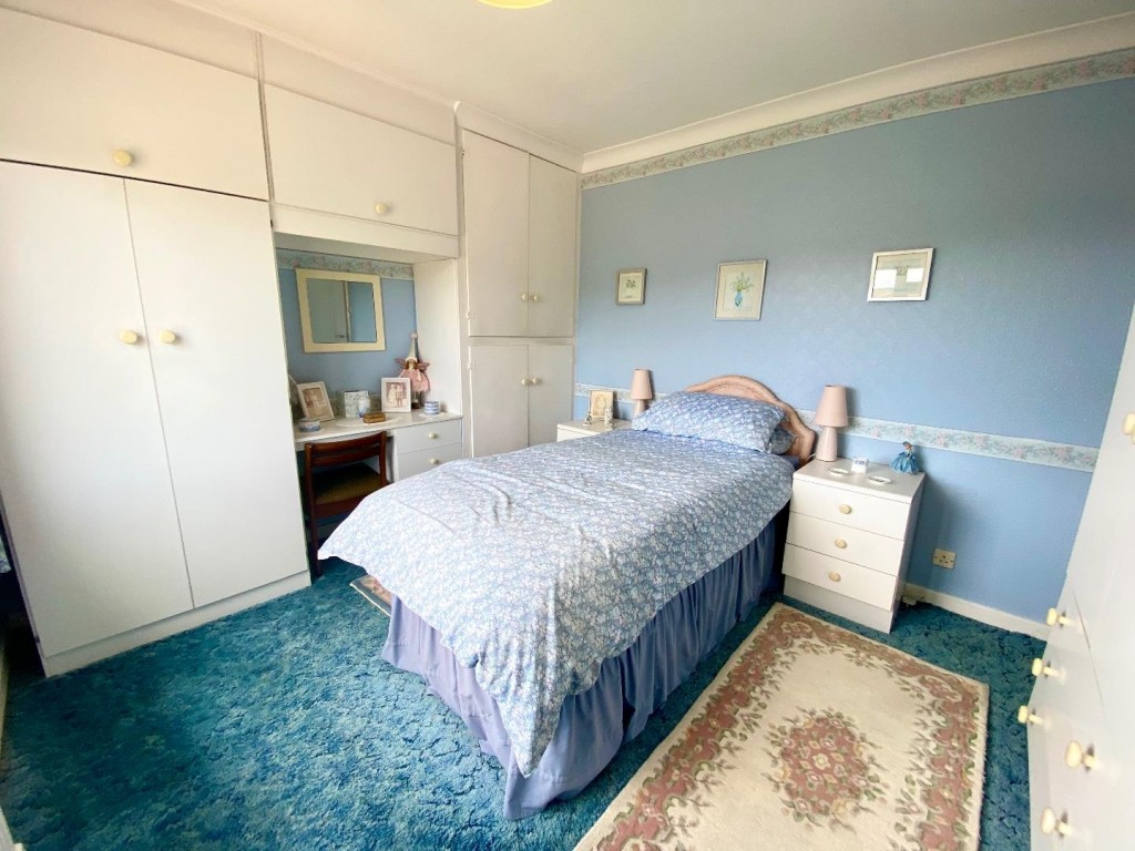 Image for Leafield Avenue, Huddersfield