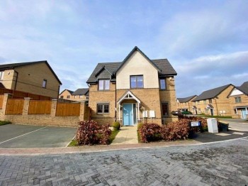 Sandpiper Court, Fitzwilliam Grange, Huddersfield