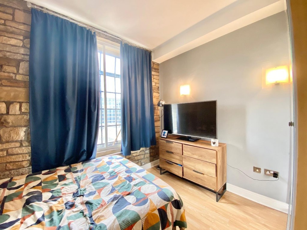 Image for 1535 The Melting Point, Firth Street, Huddersfield