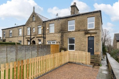 View full details for Reinwood Road, Lindley, Huddersfield