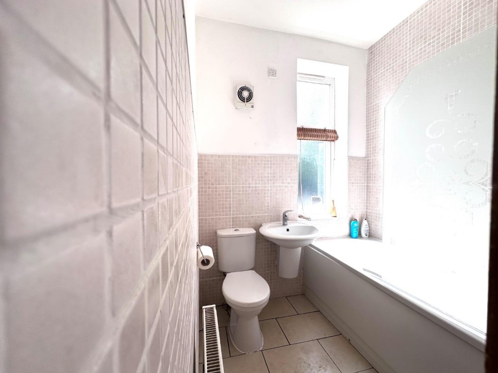 Image for 6 Cowrakes Road, Lindley