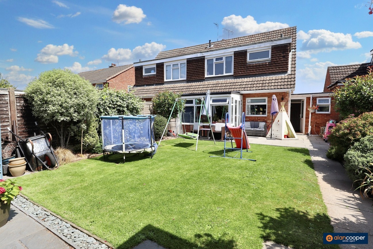 Alderbrook Drive, Whitestone, Nuneaton, CV11 6PL
