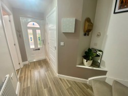 Topiary Road, St James' Gate, Weddington, Nuneaton, CV10 0FT