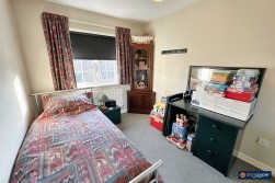 Tiverton Drive, Horeston Grange, Nuneaton, CV11 6YL