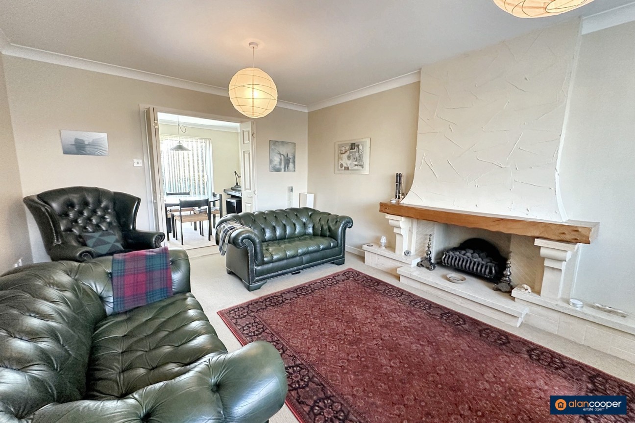 Tiverton Drive, Horeston Grange, Nuneaton, CV11 6YL