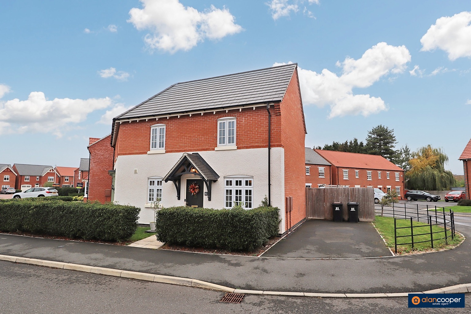 Sunburst Drive, Manor Fields, Nuneaton, CV11 6YQ