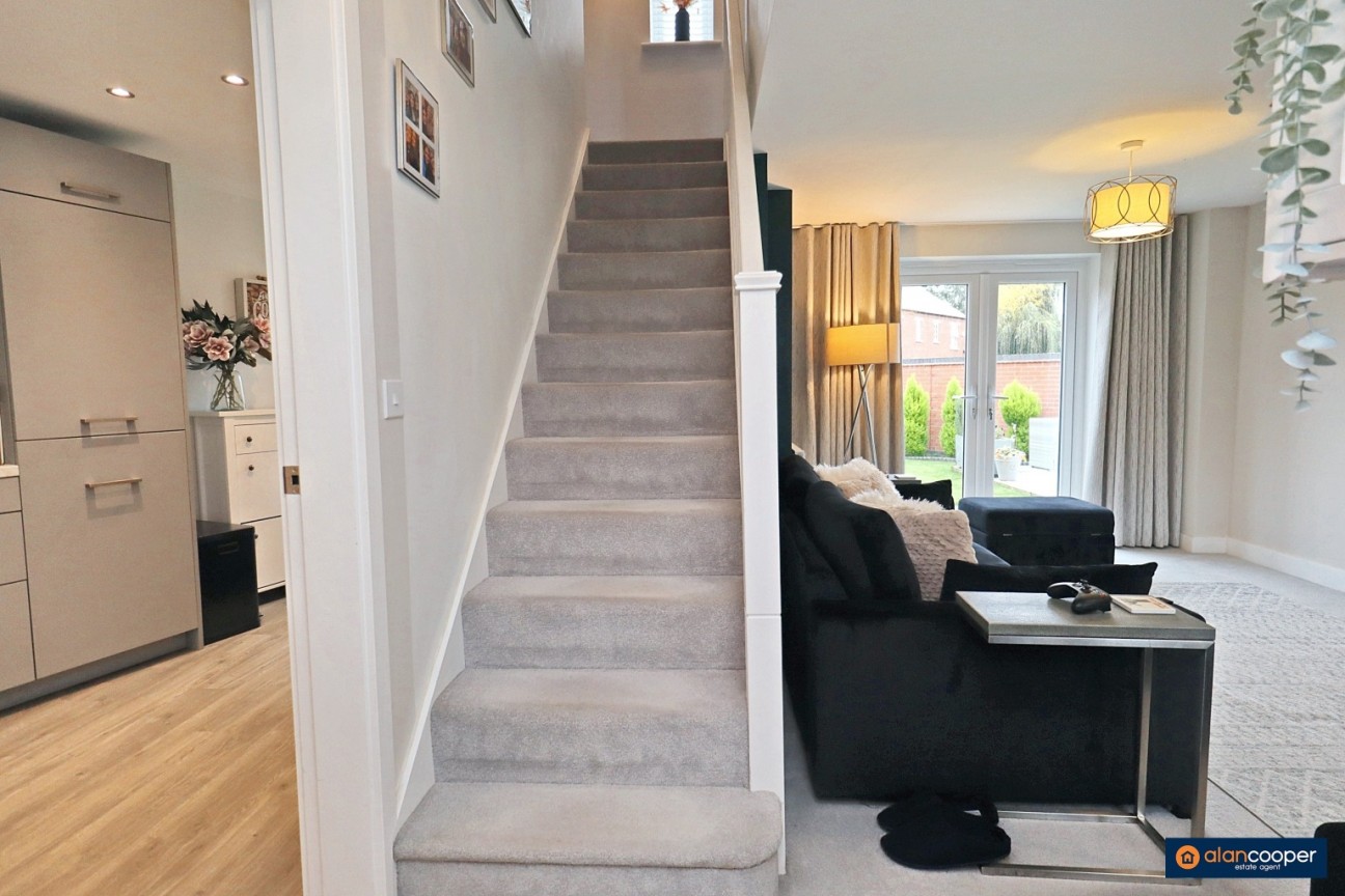 Sunburst Drive, Manor Fields, Nuneaton, CV11 6YQ