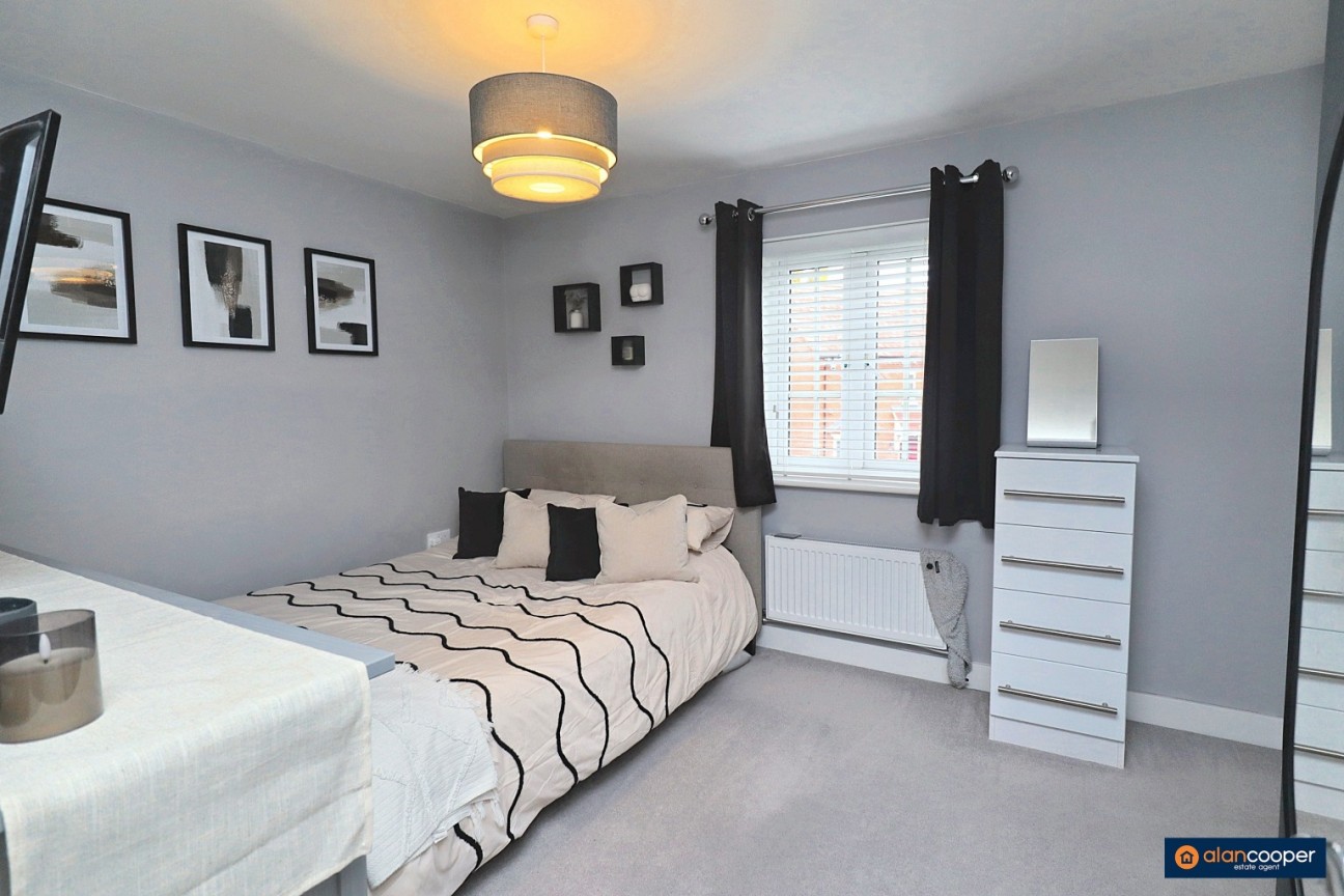 Sunburst Drive, Manor Fields, Nuneaton, CV11 6YQ