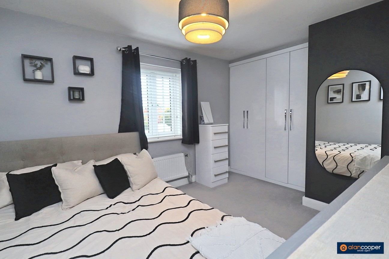 Sunburst Drive, Manor Fields, Nuneaton, CV11 6YQ