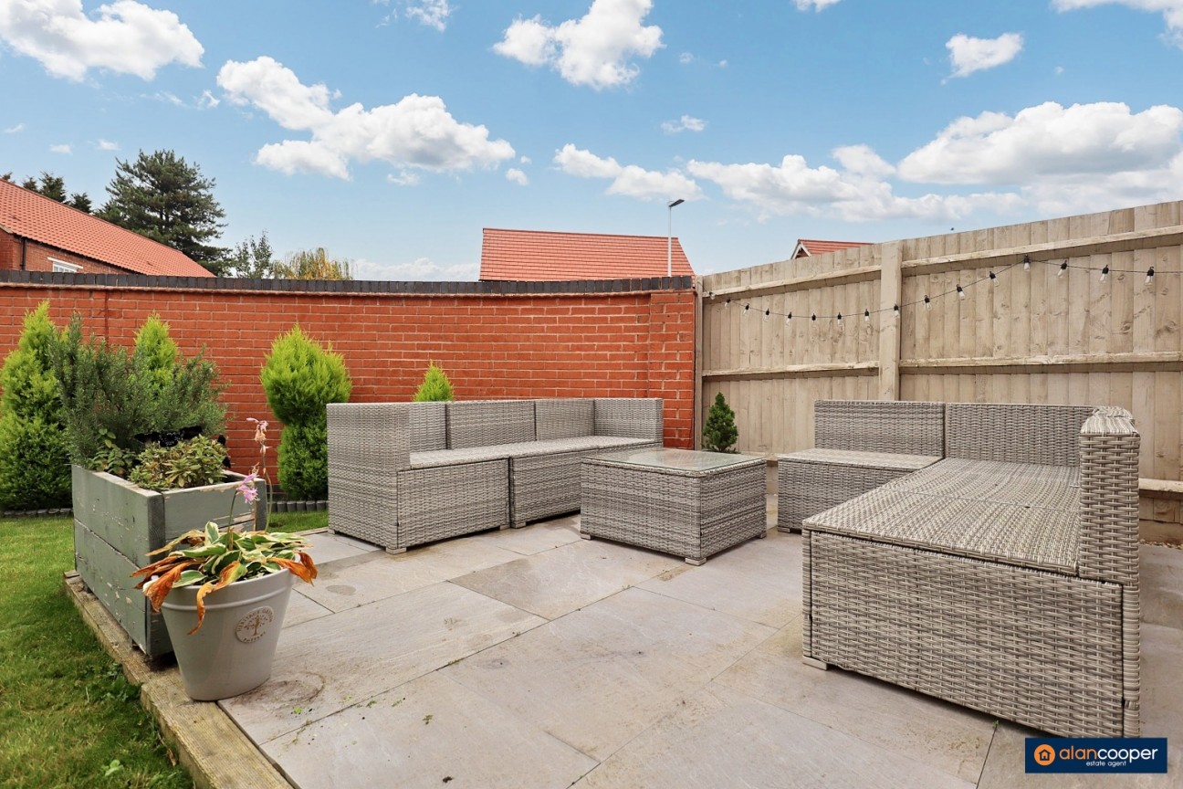 Sunburst Drive, Manor Fields, Nuneaton, CV11 6YQ