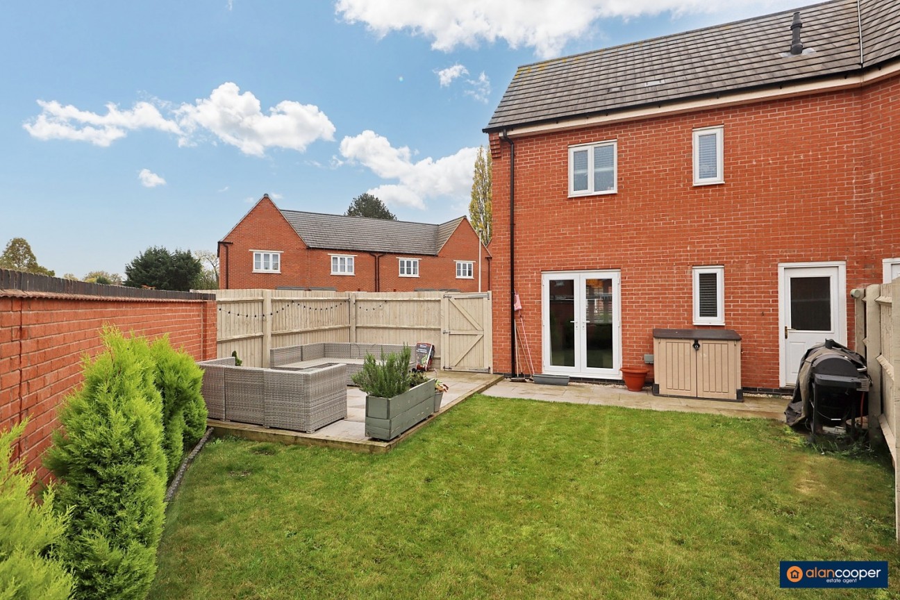 Sunburst Drive, Manor Fields, Nuneaton, CV11 6YQ