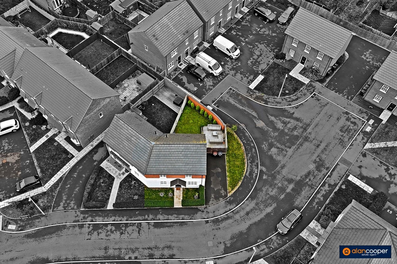 Sunburst Drive, Manor Fields, Nuneaton, CV11 6YQ