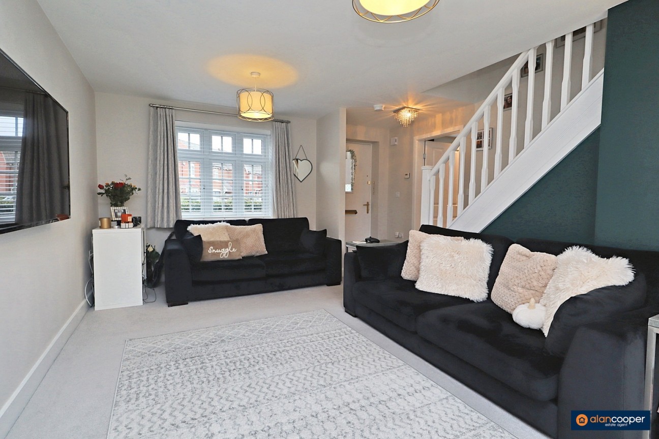 Sunburst Drive, Manor Fields, Nuneaton, CV11 6YQ