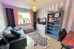 Clarkson Close, Nuneaton, CV11 4BA