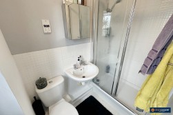 Clarkson Close, Nuneaton, CV11 4BA